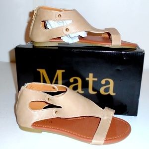 omens Mata  Flat beige Sandals Size 7.5